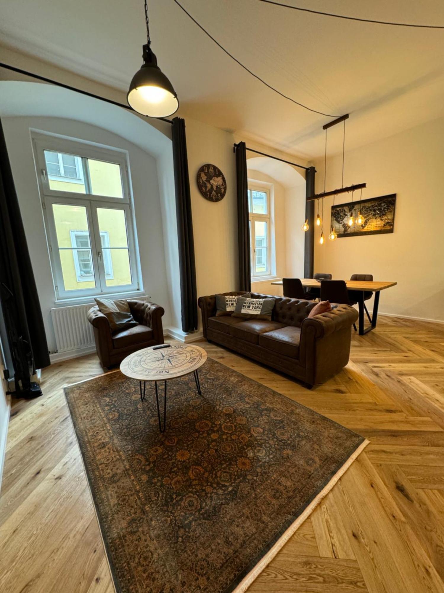Industrial Apartment Schlossberg Linz Esterno foto