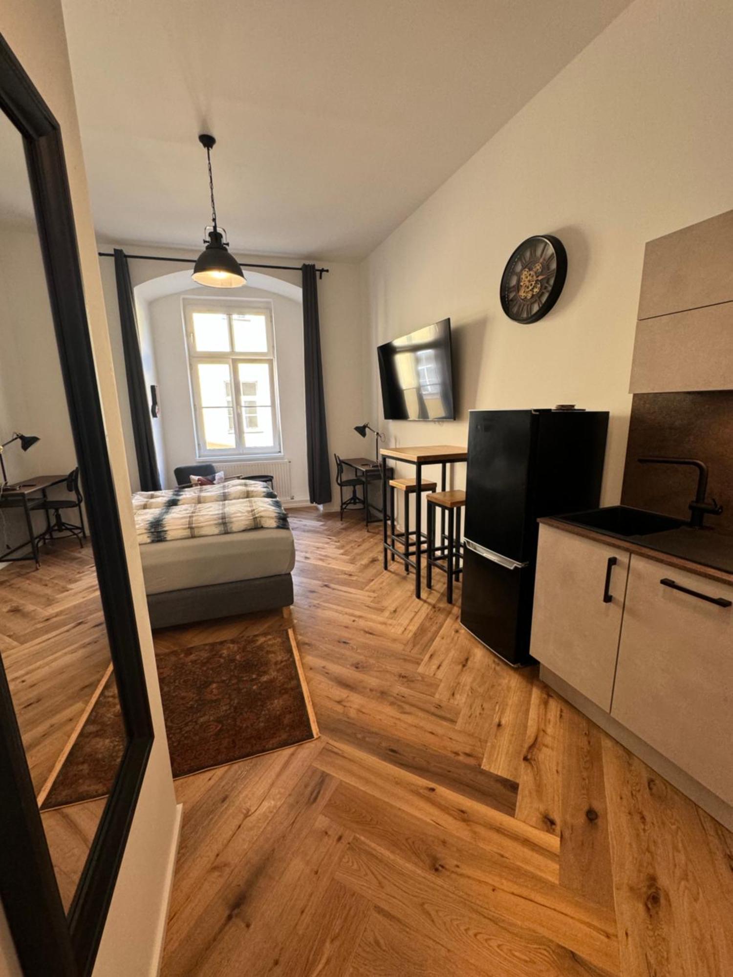 Industrial Apartment Schlossberg Linz Esterno foto